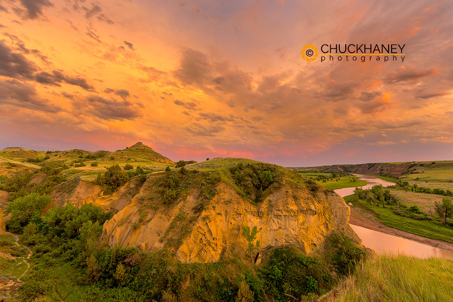 Stormy light at Wind Canyon in Theodore Roosevelt National Park, North Dakota, USA